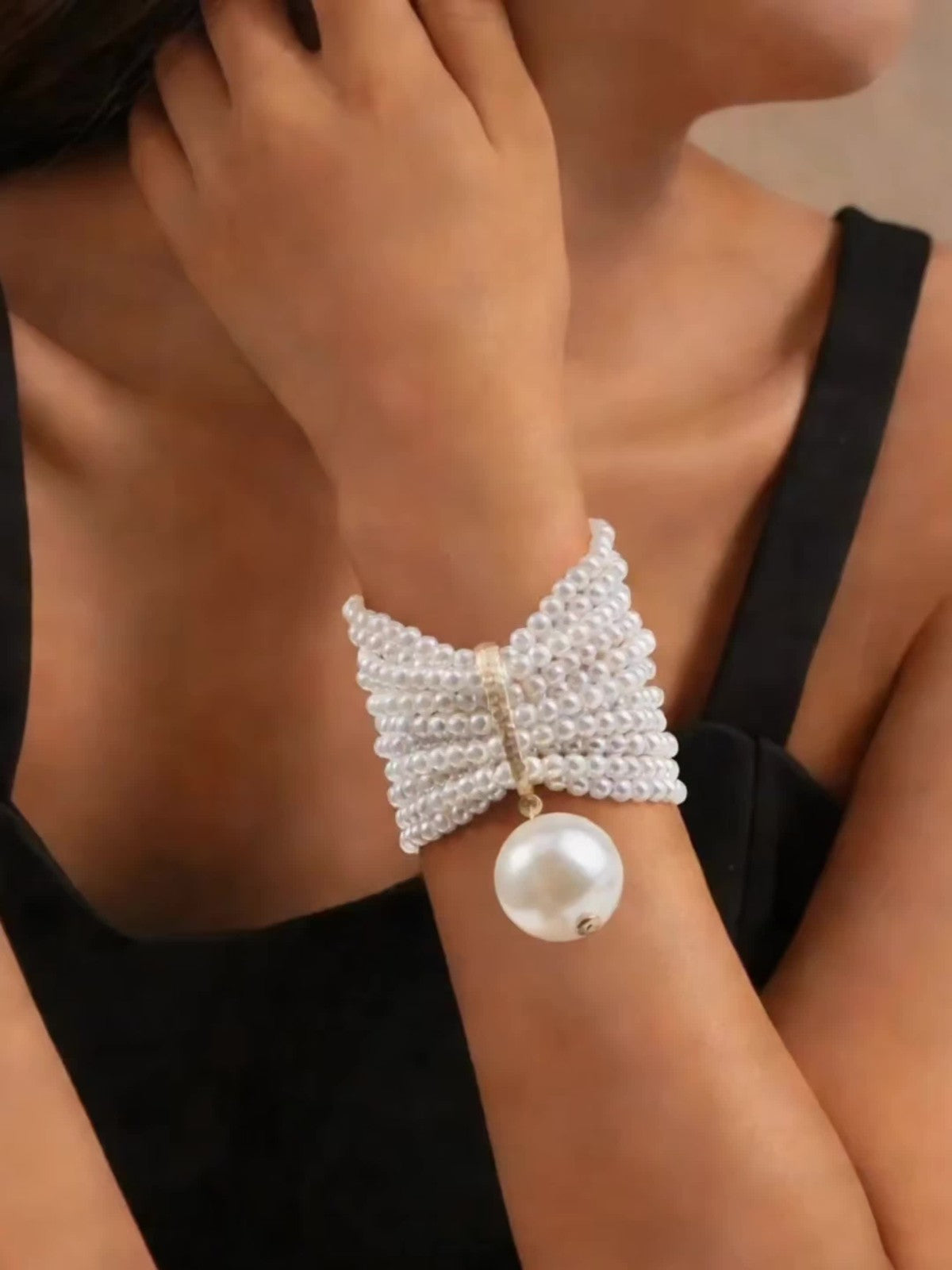 Layered Pearl Bow Bracelet