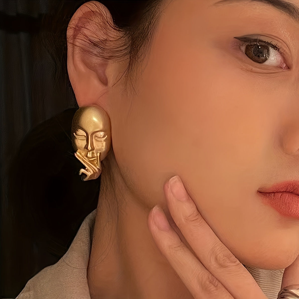 14k Vintage Face Drop Earrings
