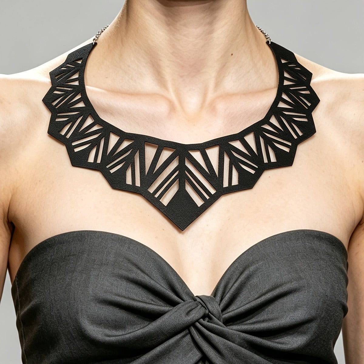 Geometric Black Hollow Collar Necklace