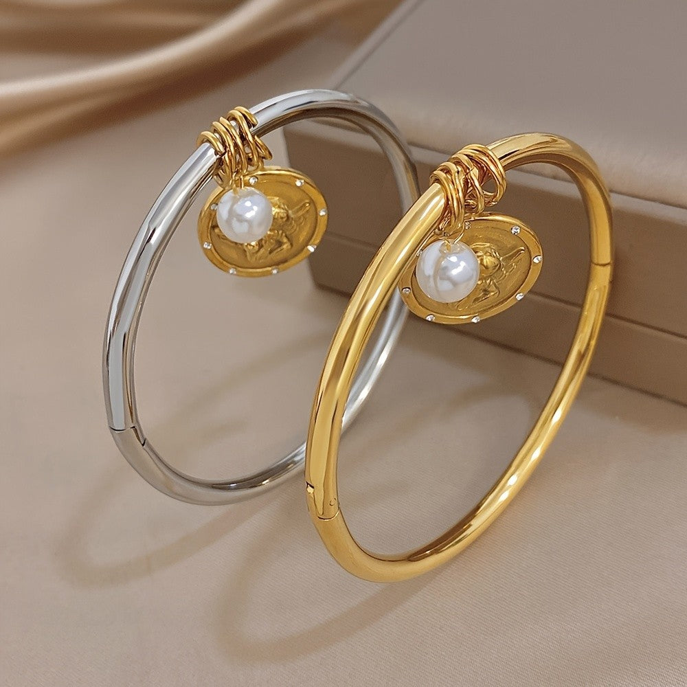 18k Angel Charm Pearl Bangle