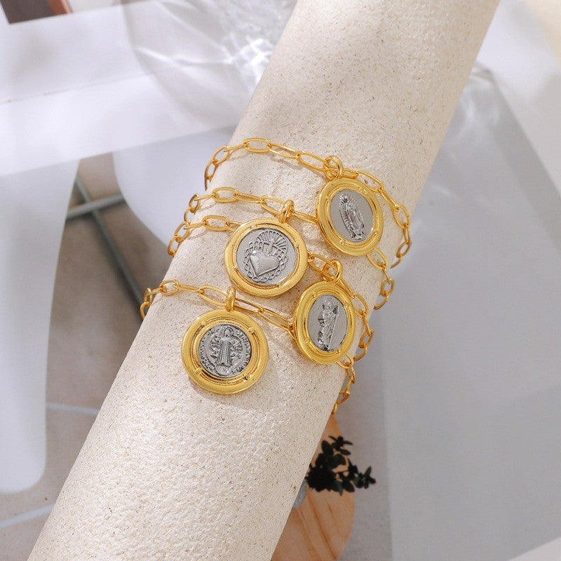 18k Vintage Round Medal Bracelet