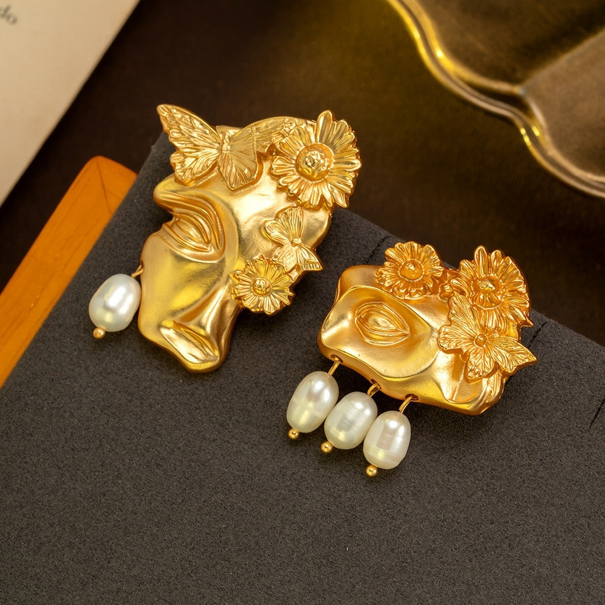 Asymmetric Vintage Face Flower Earrings