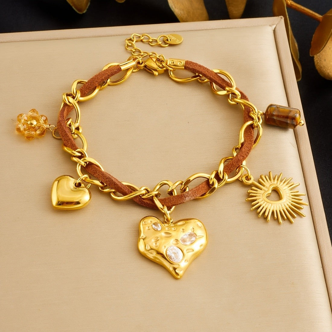 18k Vintage Heart Charm Bracelet