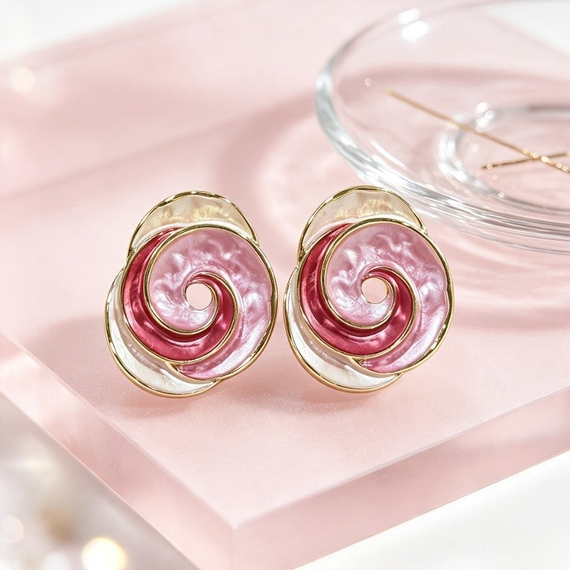 18k Vintage Spiral Stud Earrings