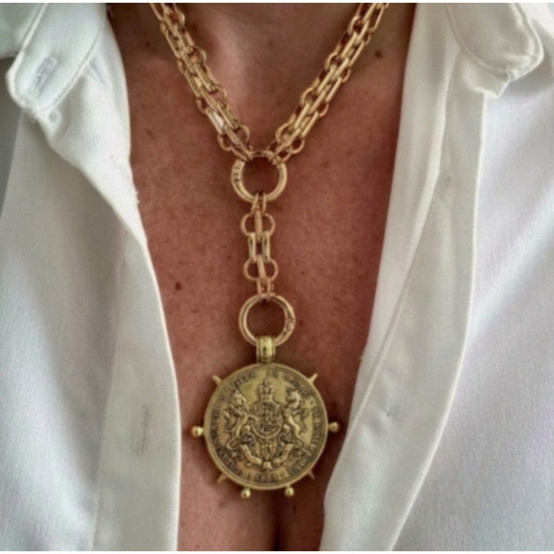 Vintage Chunky Chain Badge Necklace