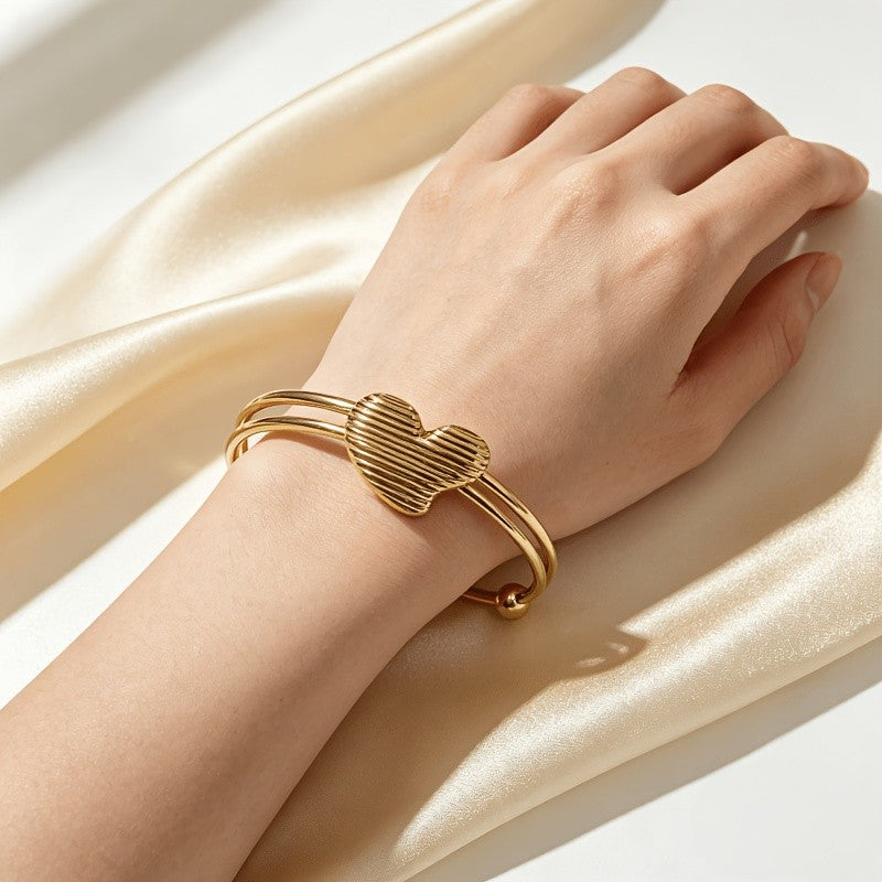 Vintage Ribbed Heart Open Cuff Bracelet