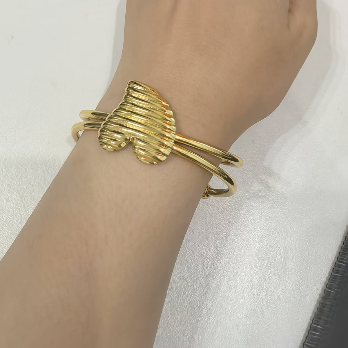 Vintage Ribbed Heart Open Cuff Bracelet
