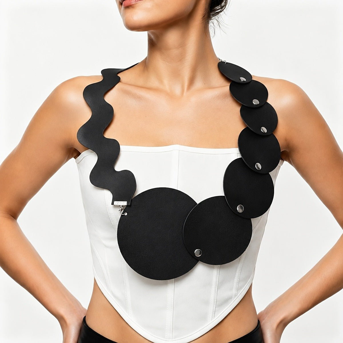 Asymmetric Black Wave Circle Necklace