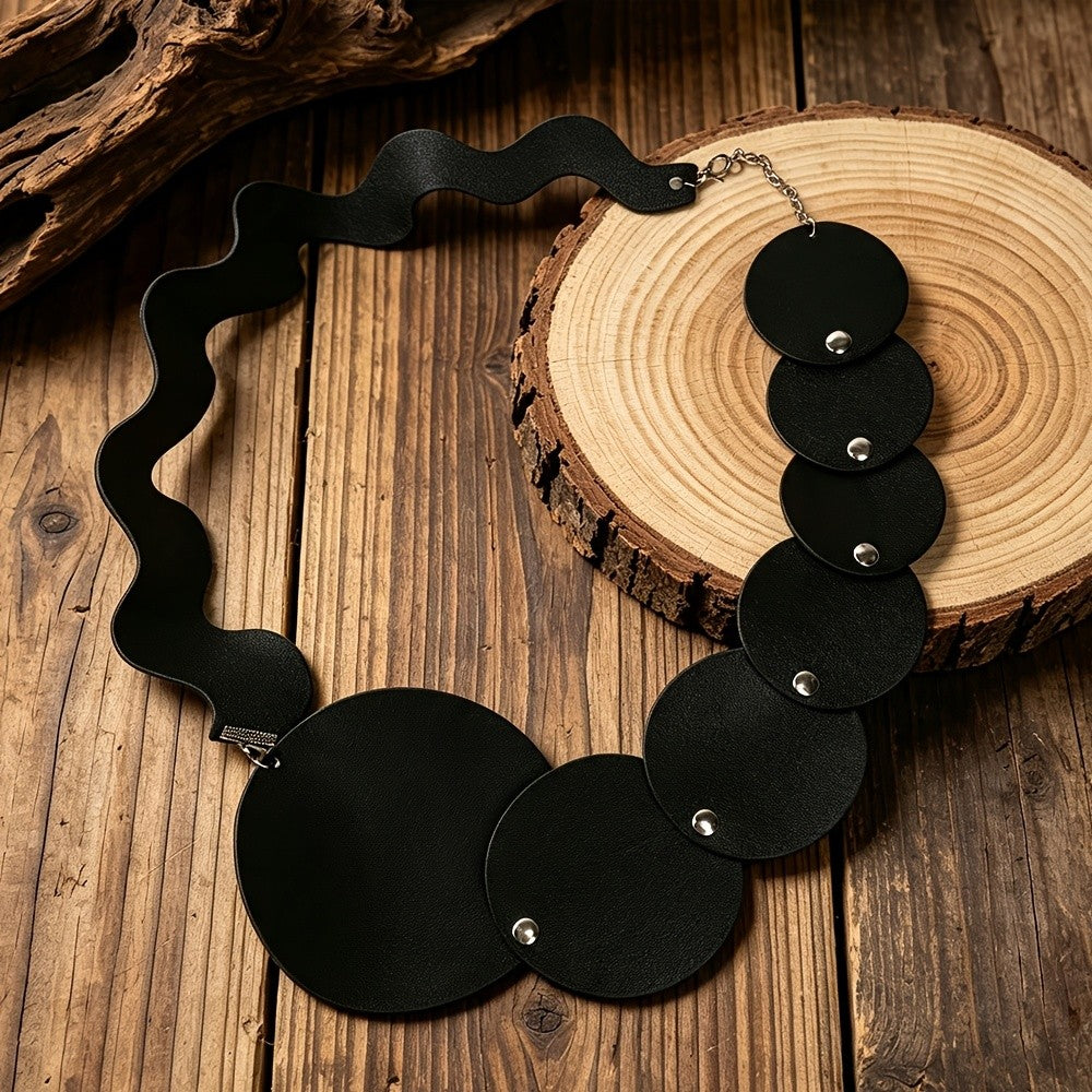 Asymmetric Black Wave Circle Necklace