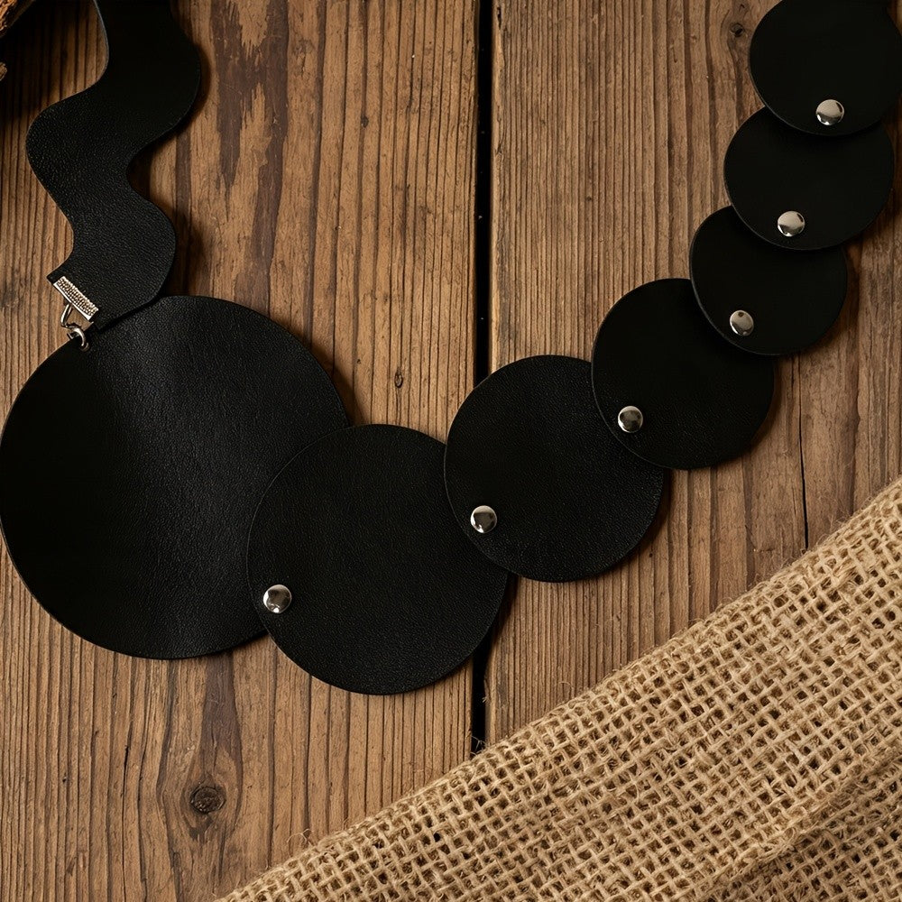 Asymmetric Black Wave Circle Necklace