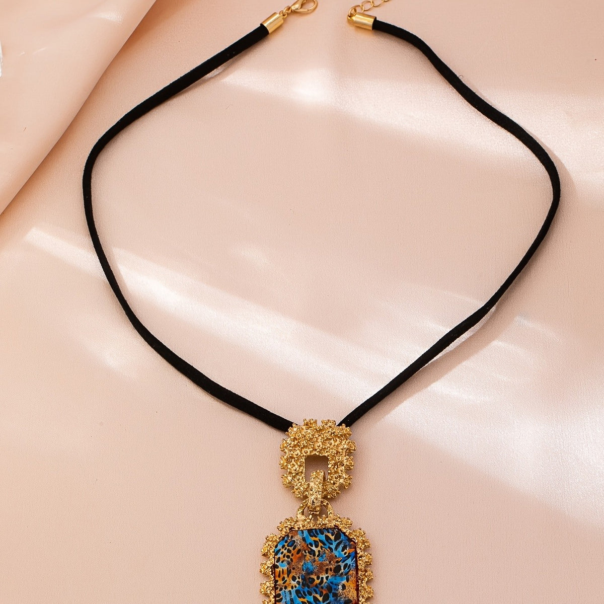Vintage Leopard Print Pendant Necklace