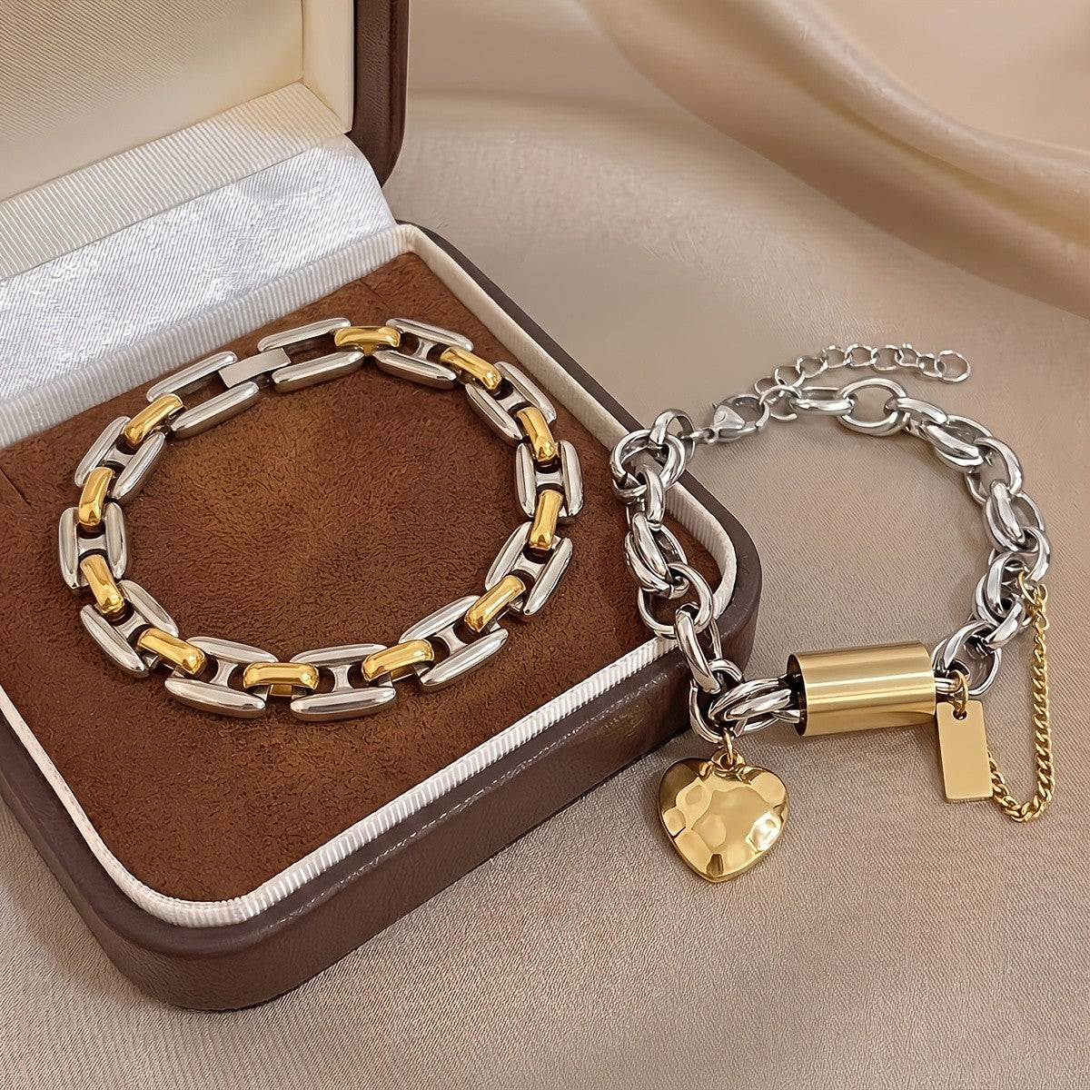 18k Dual-Tone Chain Heart Bracelet