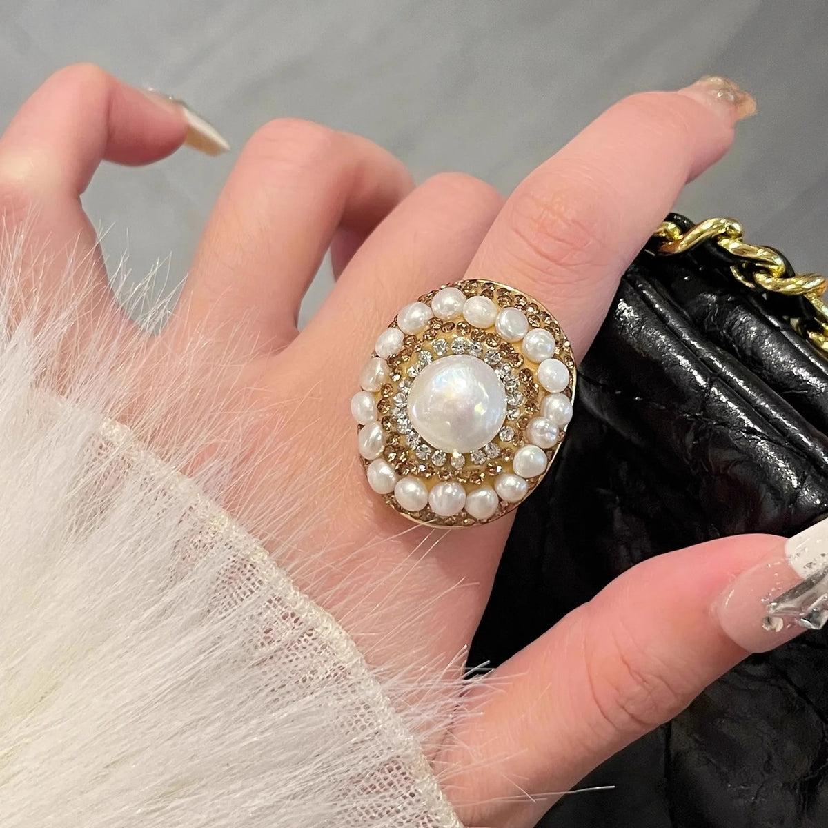 18k Round Pearl Cluster Ring