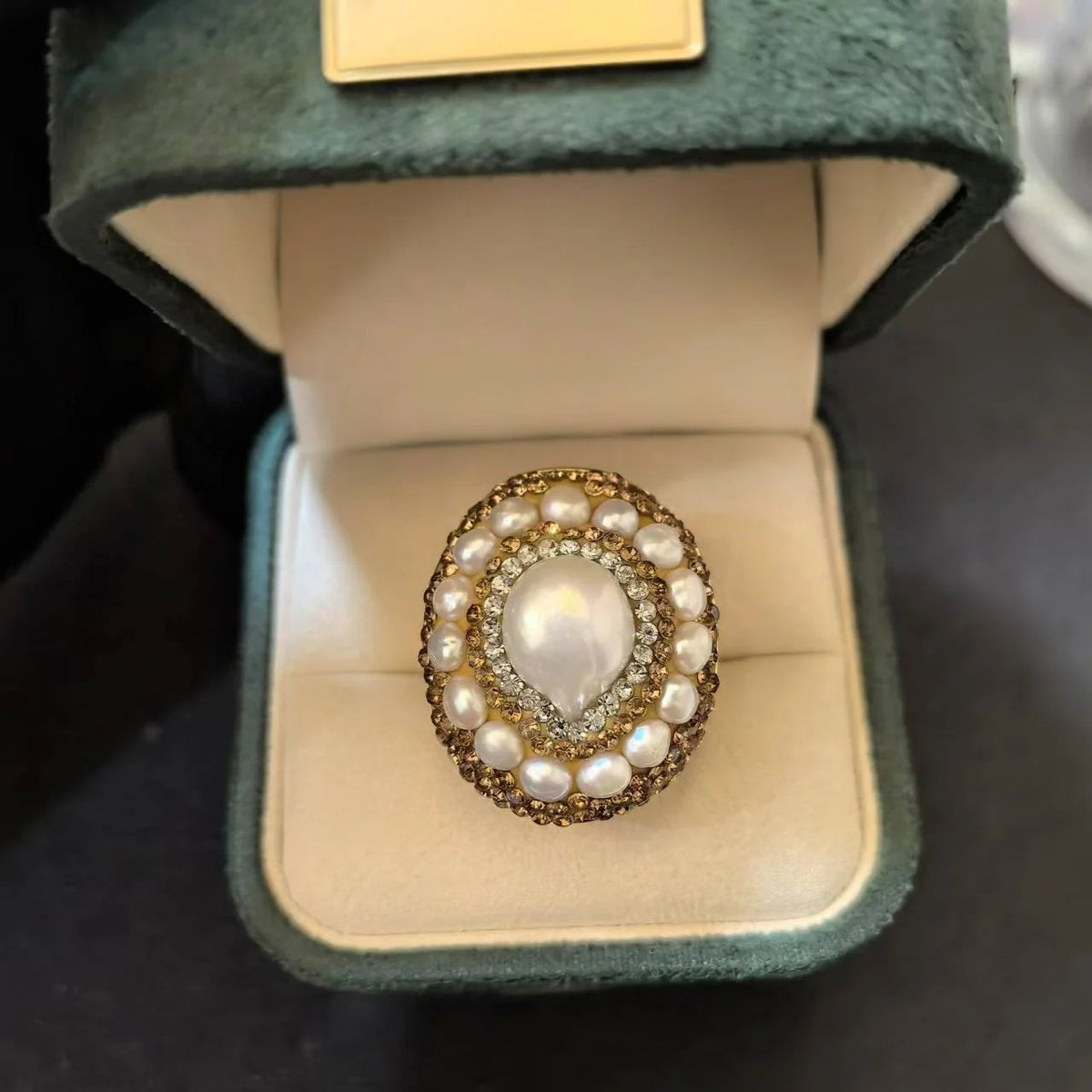 18k Round Pearl Cluster Ring